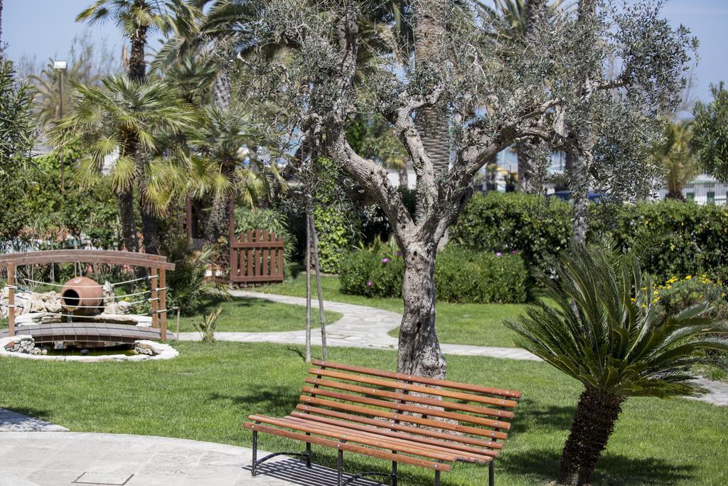 Grand Hotel Excelsior San Benedetto del Tronto Esterno foto