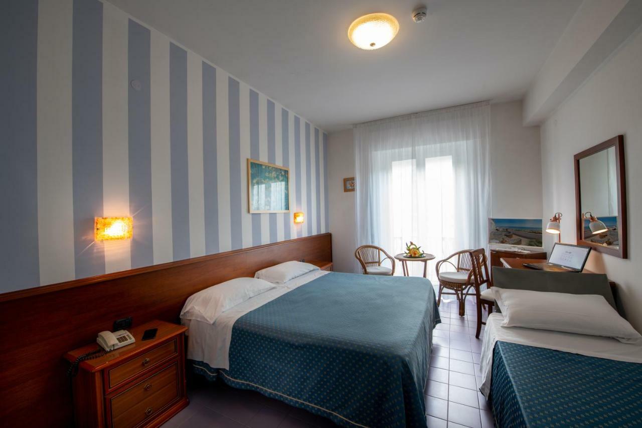 Grand Hotel Excelsior San Benedetto del Tronto Esterno foto