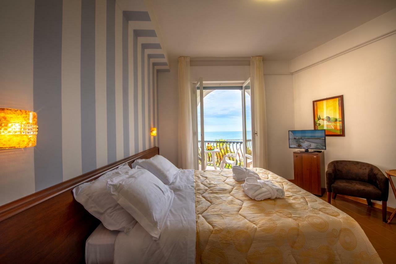 Grand Hotel Excelsior San Benedetto del Tronto Esterno foto