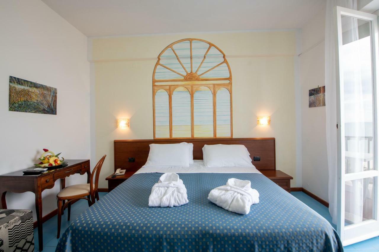 Grand Hotel Excelsior San Benedetto del Tronto Esterno foto