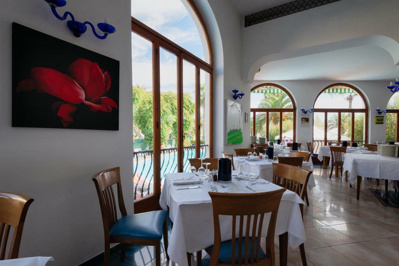 Grand Hotel Excelsior San Benedetto del Tronto Esterno foto